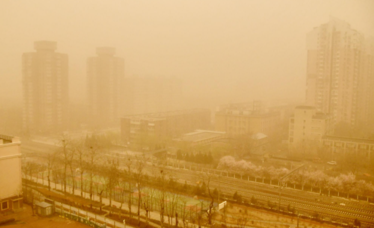 沙尘暴再袭中国北方 今春会持续上演“黄沙漫天”吗？