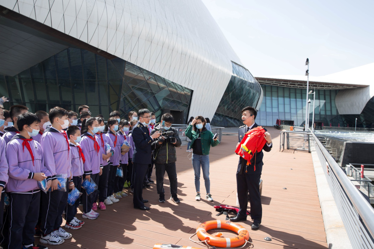 天津海事局携手气象局、海博馆开展水上安全知识科普活动